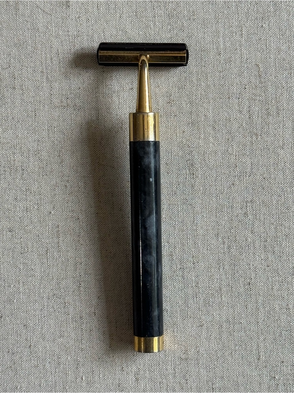Premium Black and Gold Safety Razor for Men Grooming